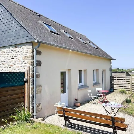Maison Bretonne Renovee Proche Bourg Et Plages *